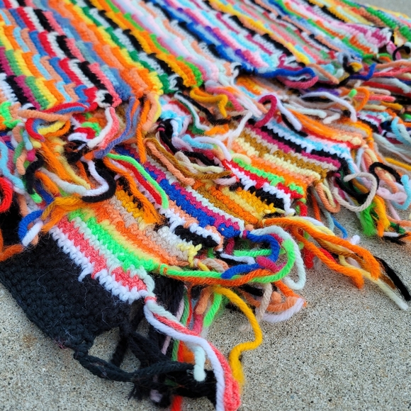 VINTAGE Rainbow Zigzag Crochet Tassel Blanket - Picture 10 of 10